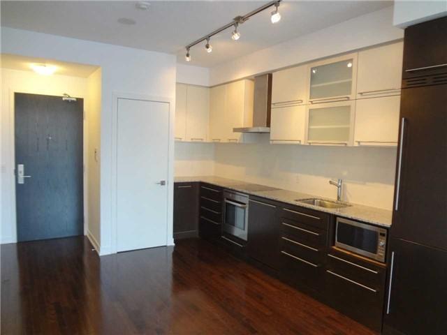 804 - 770 Bay St, Condo with 1 bedrooms, 1 bathrooms and null parking in Toronto ON | Image 5
