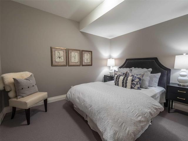265 Glengrove Ave, House detached with 4 bedrooms, 4 bathrooms and 3 parking in Toronto ON | Image 26