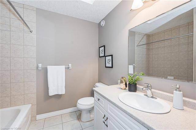 11 - 254 Summerfield Drive, House attached with 3 bedrooms, 2 bathrooms and null parking in Guelph ON | Image 25