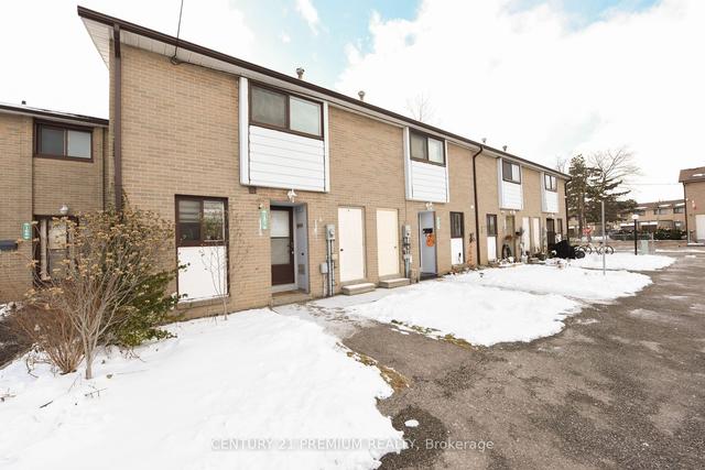 167 Fleetwood Cres, Townhouse with 3 bedrooms, 2 bathrooms and 1 parking in Brampton ON | Image 28