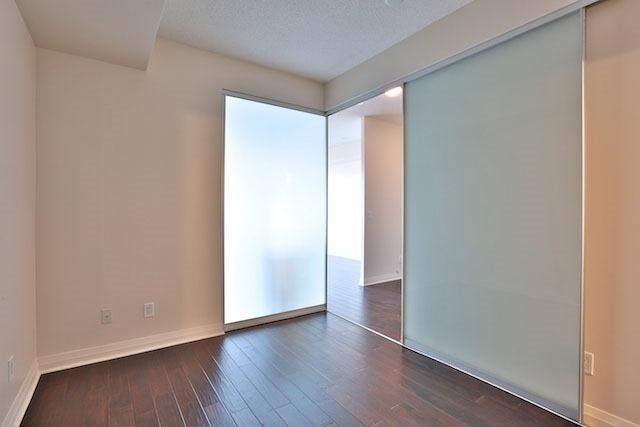 1002 - 220 Victoria St, Condo with 1 bedrooms, 2 bathrooms and 1 parking in Toronto ON | Image 14