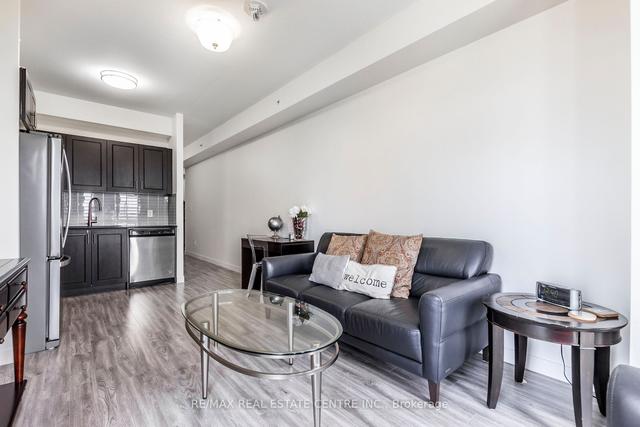 708 - 128 King St N, Condo with 1 bedrooms, 1 bathrooms and 1 parking in Waterloo ON | Image 4