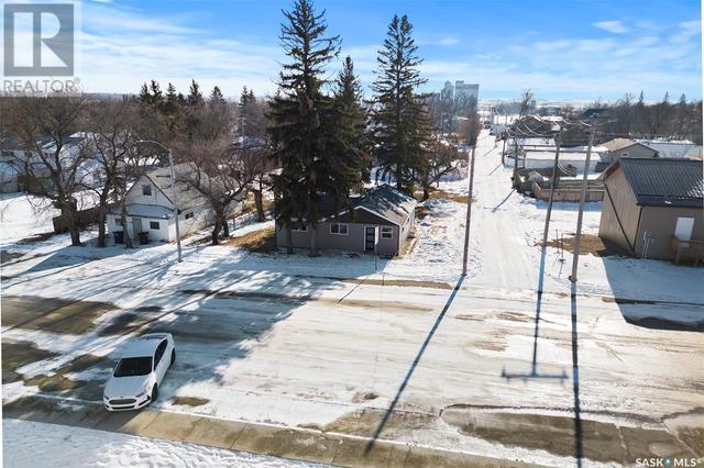 802 4th Avenue, House detached with 3 bedrooms, 1 bathrooms and null parking in Raymore SK | Image 36
