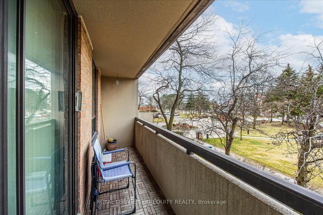 207 - 100 County Court Blvd, Condo with 3 bedrooms, 2 bathrooms and 2 parking in Brampton ON | Image 10