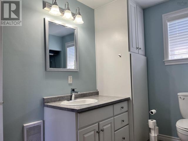 205 Clements Street, House semidetached with 2 bedrooms, 1 bathrooms and null parking in Shelburne NS | Image 19