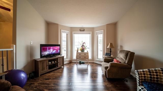 909 8 Avenue, House detached with 4 bedrooms, 3 bathrooms and 6 parking in Wainwright AB | Image 8