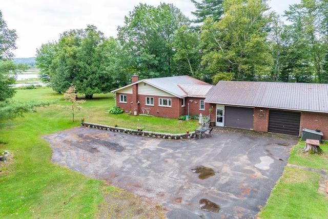 1296 Lower Craigmont Road, House detached with 2 bedrooms, 2 bathrooms and 4 parking in Madawaska Valley ON | Image 5