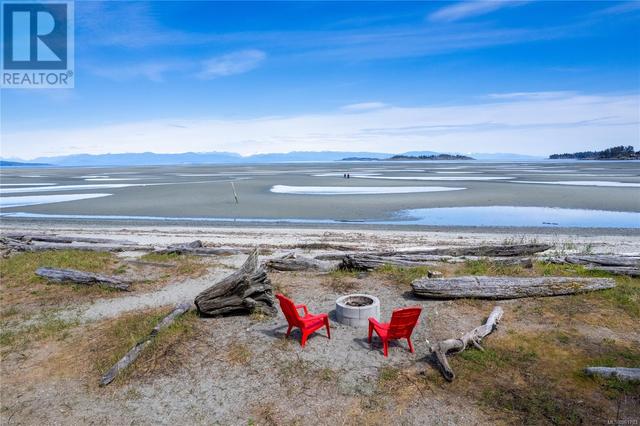 6 - 1051 Resort Dr, House attached with 2 bedrooms, 1 bathrooms and null parking in Parksville BC | Image 6