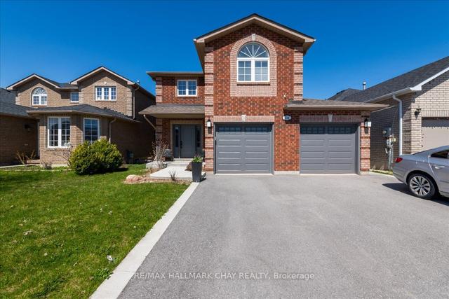 214 Country Lane, House detached with 3 bedrooms, 3 bathrooms and 5 parking in Barrie ON | Image 1