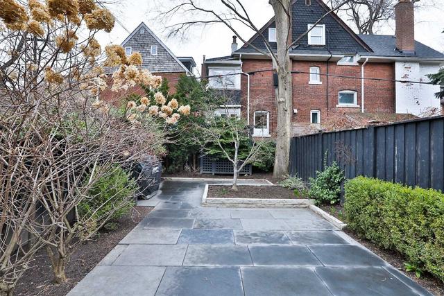 310 Glen Rd, House semidetached with 4 bedrooms, 4 bathrooms and 1 parking in Toronto ON | Image 32