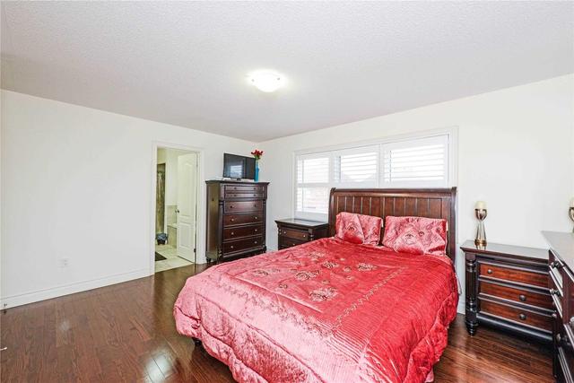 8 Bassett Cres, House detached with 4 bedrooms, 4 bathrooms and 2 parking in Brampton ON | Image 7
