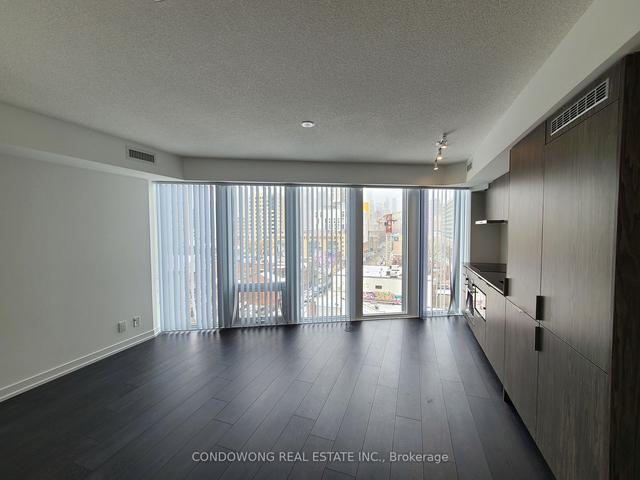 811 - 60 Shuter St, Condo with 1 bedrooms, 1 bathrooms and 0 parking in Toronto ON | Image 4