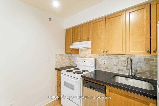 812 - 210 Victoria St, Condo with 1 bedrooms, 1 bathrooms and 0 parking in Toronto ON | Image 2