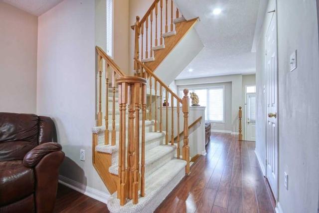 69 Coyote Cres, House attached with 3 bedrooms, 3 bathrooms and 2 parking in Toronto ON | Image 22