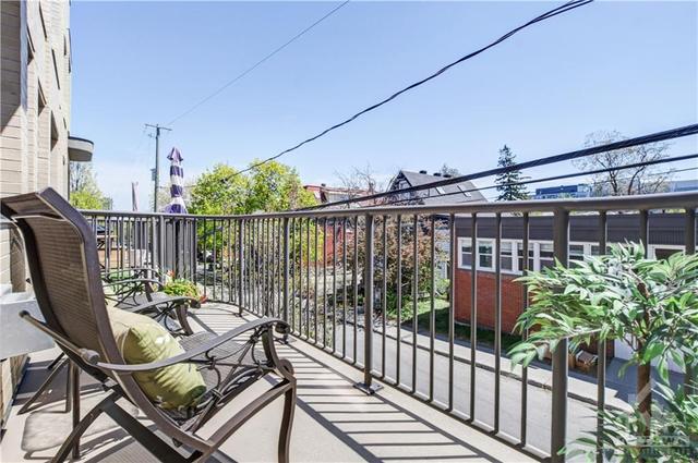 51 Evelyn Avenue, Townhouse with 2 bedrooms, 3 bathrooms and 2 parking in Ottawa ON | Image 13