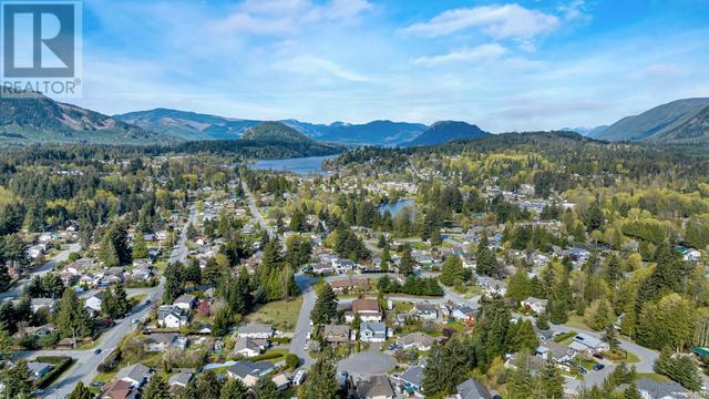 210 Cowichan Ave, House detached with 3 bedrooms, 2 bathrooms and 4 parking in Lake Cowichan BC | Image 6