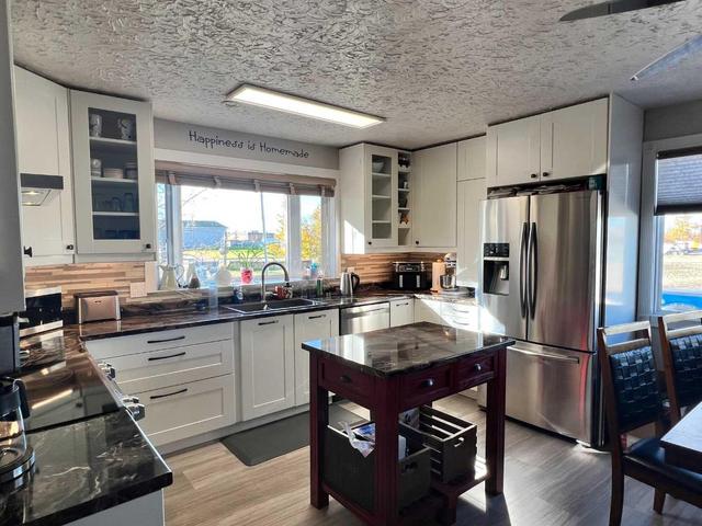 5401 50 Avenue, House detached with 4 bedrooms, 2 bathrooms and 20 parking in Valleyview AB | Image 7