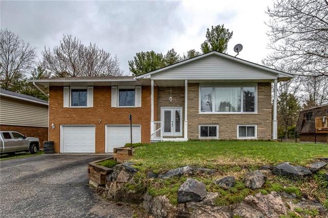 560 David Street E, House detached with 3 bedrooms, 2 bathrooms and 6 parking in Gravenhurst ON | Image 1
