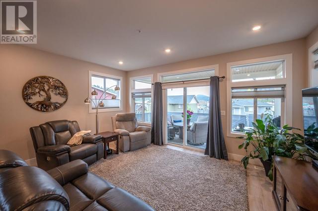 8603 Pierre Drive, House detached with 6 bedrooms, 4 bathrooms and 2 parking in Summerland BC | Image 5