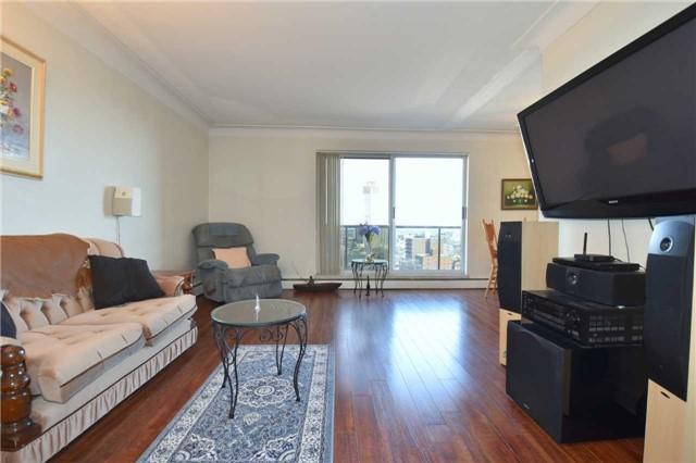 1001 - 81 Charlton Ave E, Condo with 2 bedrooms, 1 bathrooms and 1 parking in Hamilton ON | Image 4