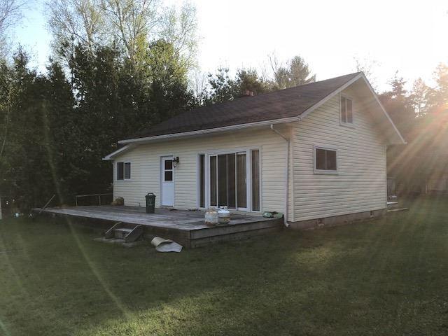 81 Stanley Rd, House detached with 2 bedrooms, 1 bathrooms and 8 parking in Kawartha Lakes ON | Image 1