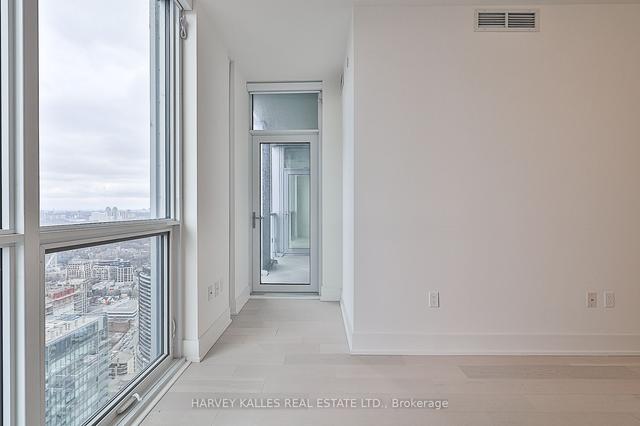 4403 - 1 Yorkville Ave, Condo with 2 bedrooms, 2 bathrooms and 1 parking in Toronto ON | Image 4