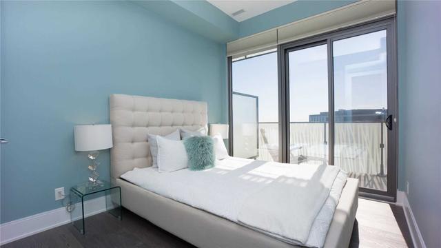 lph4902 - 42 Charles St E, Condo with 2 bedrooms, 3 bathrooms and 1 parking in Toronto ON | Image 5