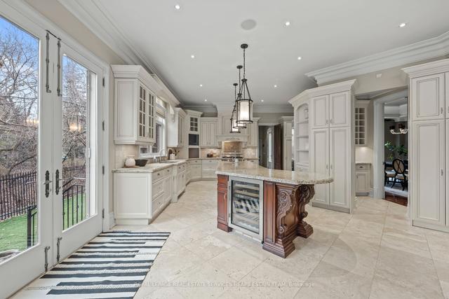 55 Valecrest Dr, House detached with 5 bedrooms, 6 bathrooms and 8 parking in Toronto ON | Image 5