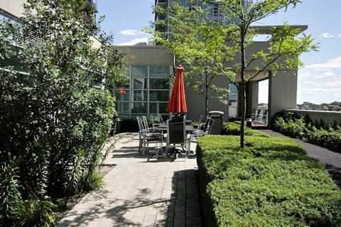 1709 - 155 Legion Rd, Condo with 1 bedrooms, 2 bathrooms and 1 parking in Toronto ON | Image 12