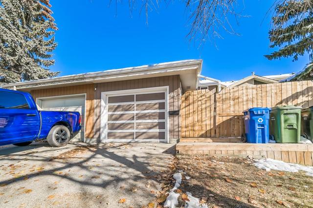 74 Hawkwood Road Nw, House detached with 3 bedrooms, 2 bathrooms and 1 parking in Calgary AB | Image 27