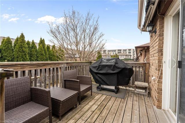 10 Guest Place Place, House attached with 3 bedrooms, 2 bathrooms and 2 parking in St. Catharines ON | Image 20