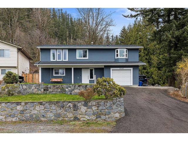 34497 Jasper Avenue, House detached with 5 bedrooms, 2 bathrooms and 6 parking in Mission BC | Image 2