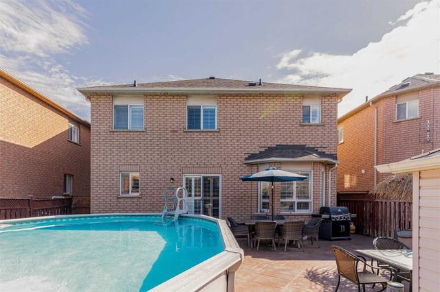 48 Pertosa Dr, House detached with 4 bedrooms, 4 bathrooms and 6 parking in Brampton ON | Image 35