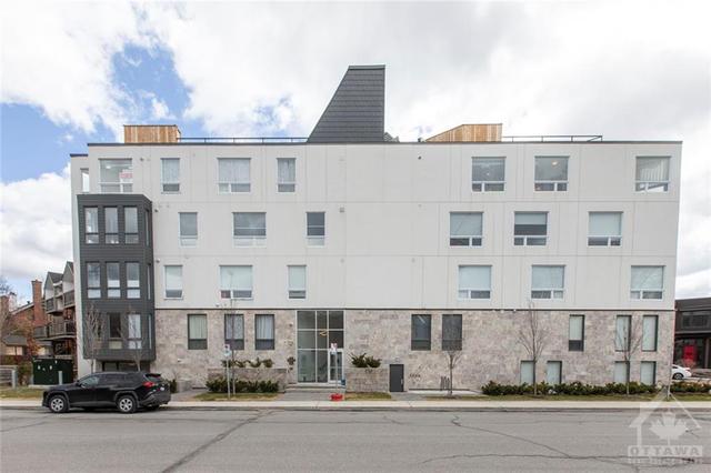 501 - 150 Greenfield Avenue, Condo with 2 bedrooms, 2 bathrooms and 1 parking in Ottawa ON | Image 2