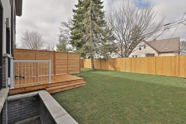 26 Tecumseth Ave, House semidetached with 3 bedrooms, 4 bathrooms and 1 parking in Mississauga ON | Image 17