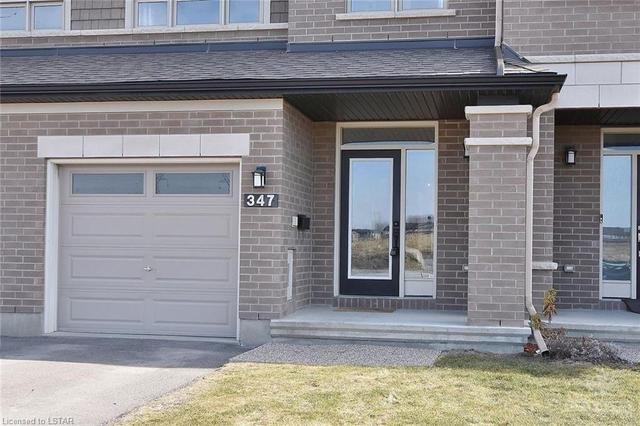 347 Livery Street, House attached with 3 bedrooms, 2 bathrooms and 3 parking in Ottawa ON | Image 12