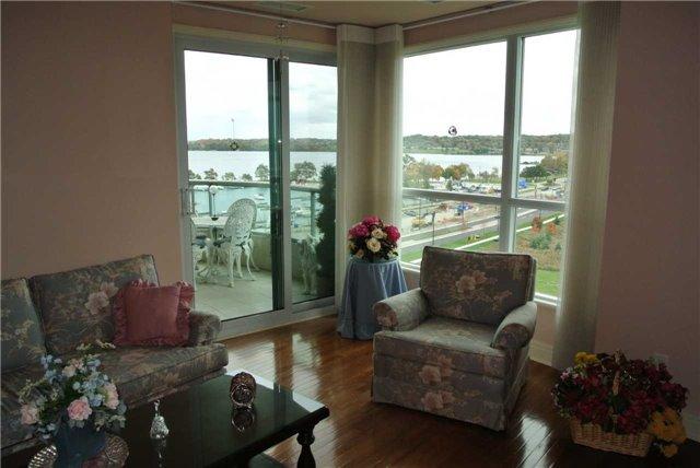 802 - 2 Toronto St, Condo with 2 bedrooms, 2 bathrooms and 1 parking in Barrie ON | Image 8