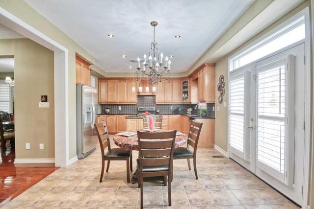 39 Geddington Cres, House detached with 4 bedrooms, 4 bathrooms and 4 parking in Markham ON | Image 4