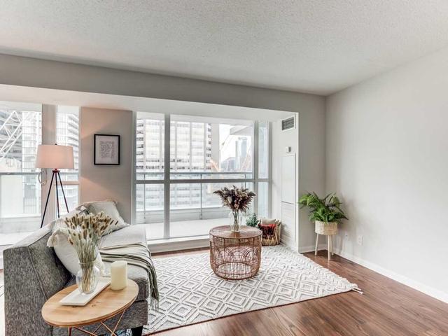 1503 - 96 St Patrick St, Condo with 0 bedrooms, 1 bathrooms and 0 parking in Toronto ON | Image 17