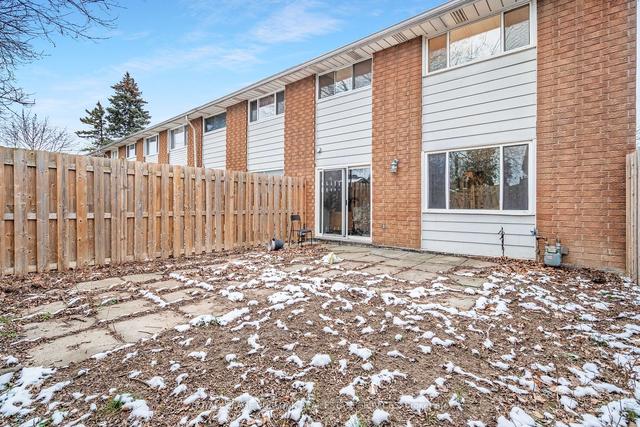 16 - 125 Limeridge Rd W, Townhouse with 3 bedrooms, 2 bathrooms and 1 parking in Hamilton ON | Image 13