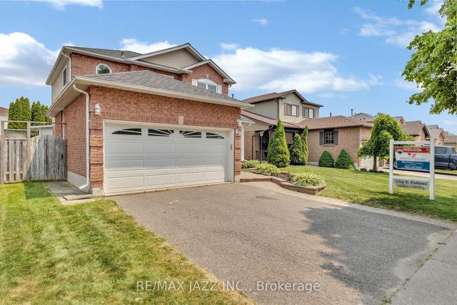49 Sandringham Dr, House detached with 3 bedrooms, 3 bathrooms and 4 parking in Clarington ON | Image 23