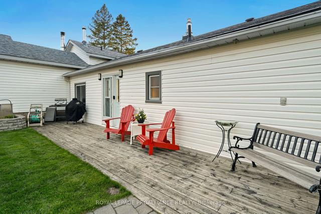 45 Peats Point Rd, House detached with 2 bedrooms, 2 bathrooms and 12 parking in Prince Edward County ON | Image 40