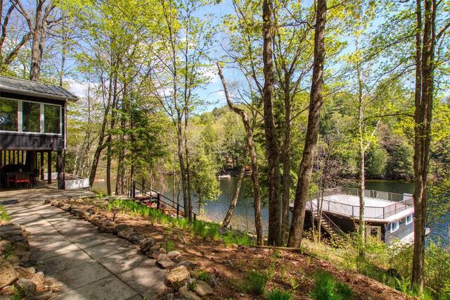 1015 Bayview Point Rd, House detached with 3 bedrooms, 2 bathrooms and 5 parking in Lake of Bays ON | Image 37
