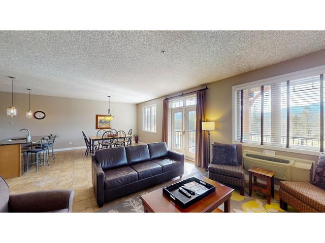426 D   400 Bighorn Boulevard, Condo with 3 bedrooms, 3 bathrooms and null parking in Radium Hot Springs BC | Image 9