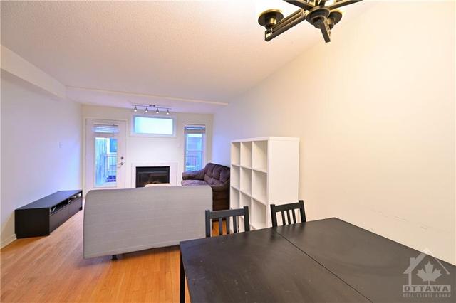 c - 90 Templeton Street, Townhouse with 2 bedrooms, 2 bathrooms and 1 parking in Ottawa ON | Image 3