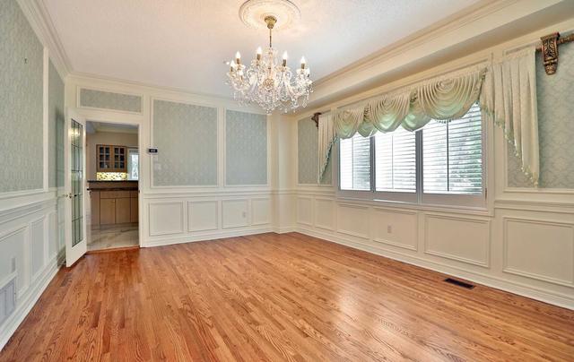 5403 Roanoke Crt, House detached with 5 bedrooms, 5 bathrooms and 9 parking in Mississauga ON | Image 37