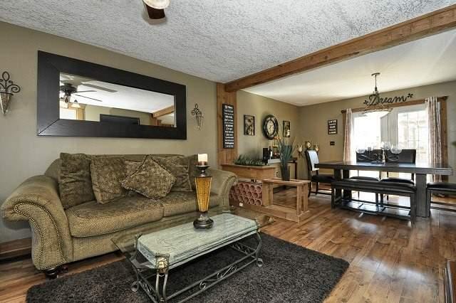 14 Wilmot Ave, House detached with 3 bedrooms, 2 bathrooms and 2 parking in Cambridge ON | Image 2