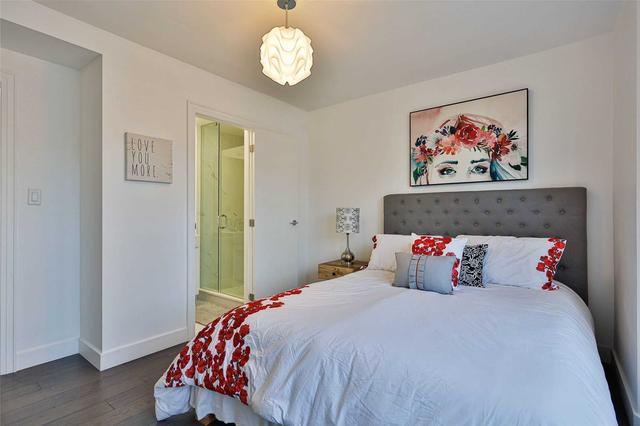 236 Grace St, House semidetached with 5 bedrooms, 5 bathrooms and 2 parking in Toronto ON | Image 5