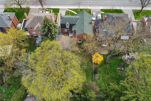 127 Burnhamthorpe Rd, House detached with 4 bedrooms, 3 bathrooms and 3 parking in Toronto ON | Image 32