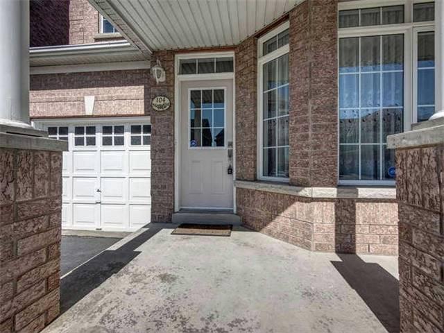 104 Weatherill Rd, House detached with 3 bedrooms, 3 bathrooms and 2 parking in Markham ON | Image 2